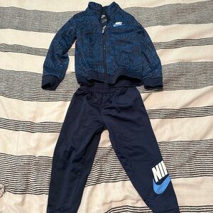 Toddler boys Nike tracksuit